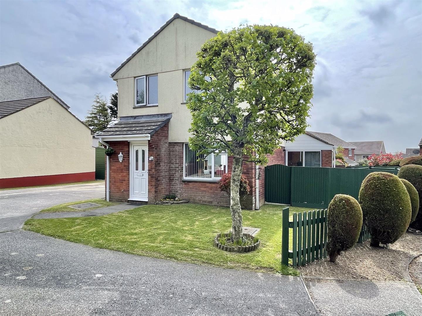 3 bed property in Leap Park, Truro